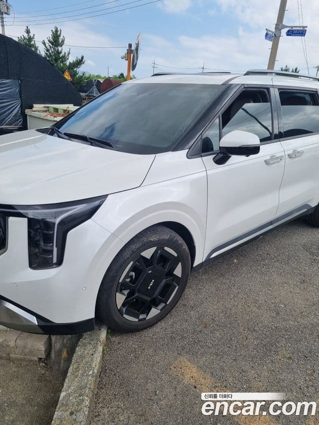 Kia Carnival 2024 — Şəkil 2/20