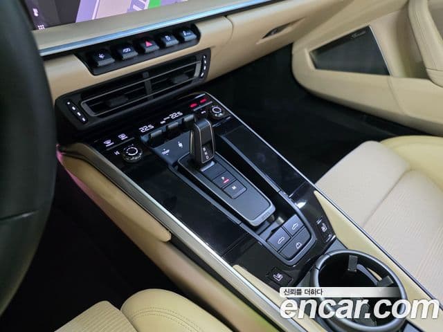 Porsche 911 2021 — Şəkil 9/20