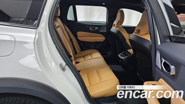 Volvo V60 Cross Country 2023 — ფოტო 12/20