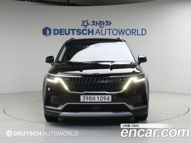 Kia Carnival 2021 — фото 2 из 20