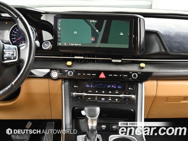 Kia Carnival 2021 — фото 13 из 20