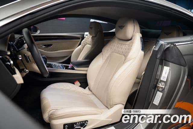 Bentley Continental GT 2021 — Şəkil 5/9