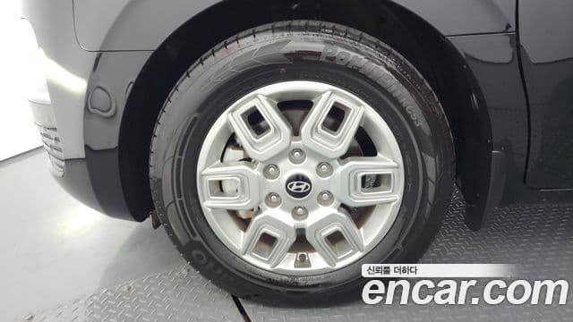 Hyundai Staria 2024 — фото 5 из 20