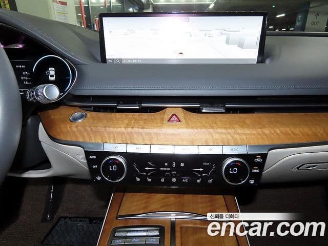 Genesis Electrified G80 2022 — Şəkil 10/20