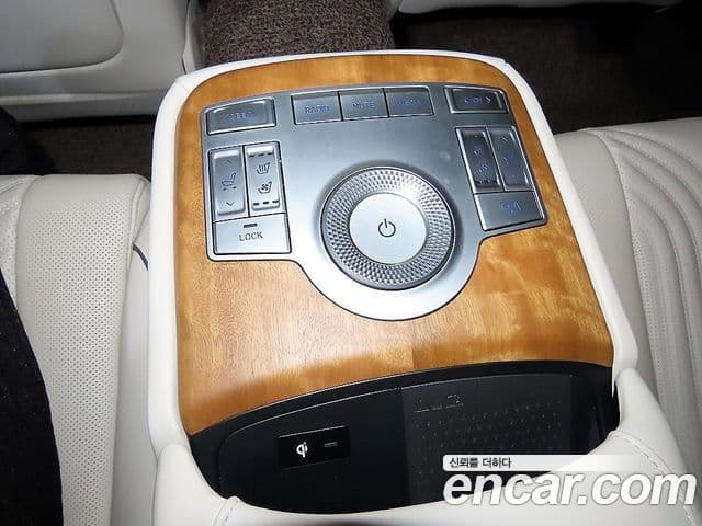 Genesis Electrified G80 2022 — Şəkil 13/20