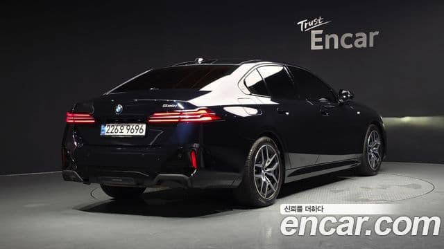 BMW 5 Series 2024 — ფოტო 2/20