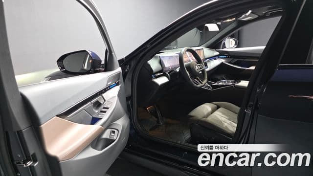 BMW 5 Series 2024 — ფოტო 10/20