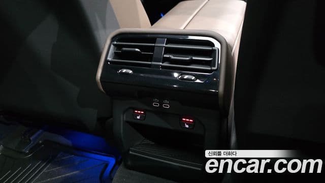 BMW 5 Series 2024 — ფოტო 19/20