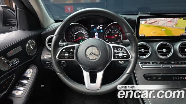 Mercedes-Benz C-Class 2019 — ფოტო 13/20