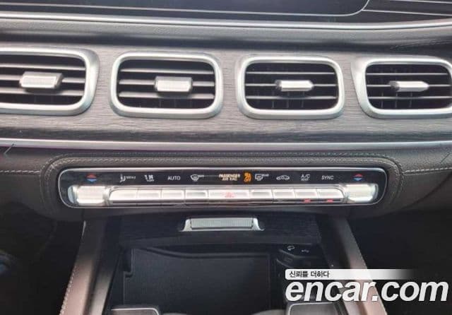Mercedes-Benz GLS-Class 2022 — фото 13 из 20