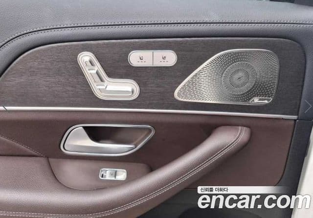 Mercedes-Benz GLS-Class 2022 — ფოტო 17/20