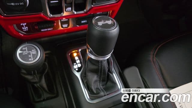 Jeep Wrangler 2025 — Фото 9/20