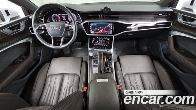 Audi A7 2021 — ფოტო 7/20