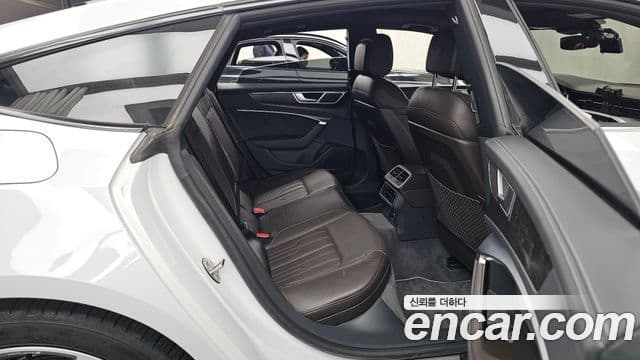 Audi A7 2021 — ფოტო 12/20