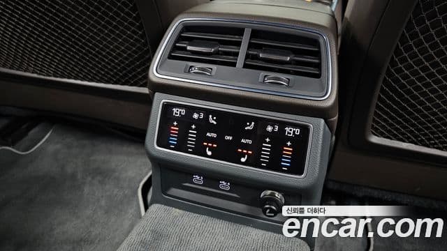 Audi A7 2021 — ფოტო 18/20