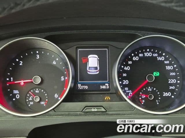 Volkswagen Tiguan 2020 — ფოტო 5/19