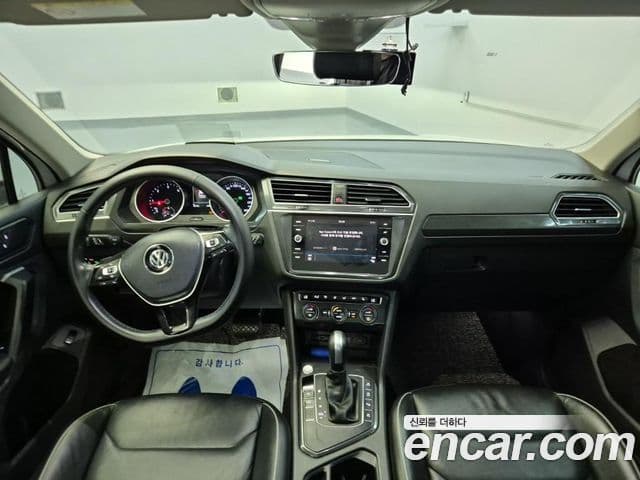 Volkswagen Tiguan 2020 — ფოტო 6/19