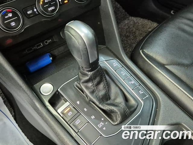 Volkswagen Tiguan 2020 — ფოტო 7/19