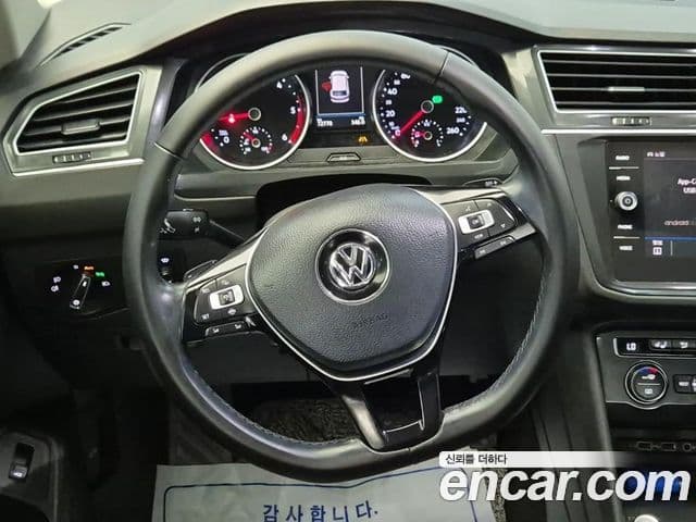 Volkswagen Tiguan 2020 — Şəkil 8/19