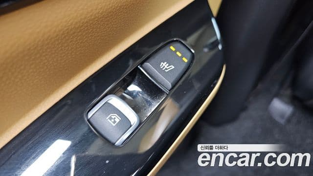 Kia Carnival 2020 — ფოტო 16/20