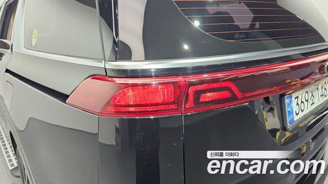 Kia Carnival 2020 — ფოტო 32/36