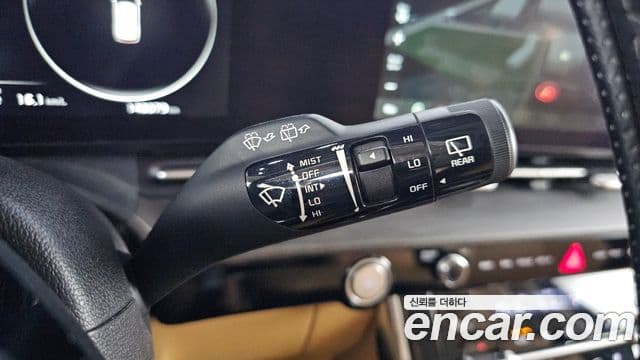 Kia Carnival 2020 — ფოტო 18/36