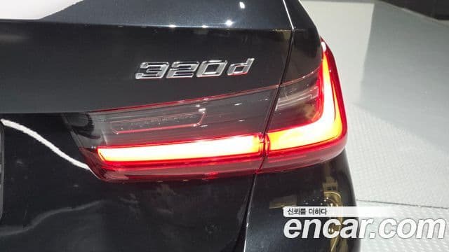 BMW 3 Series 2024 — ფოტო 22/33