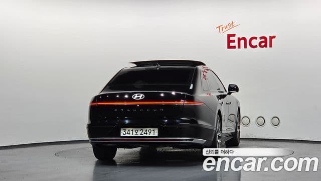 Hyundai Grandeur 2023 — ფოტო 4/20