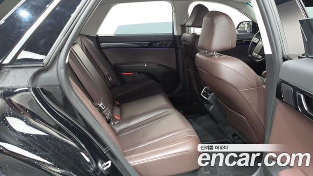 Hyundai Grandeur 2023 — ფოტო 12/20