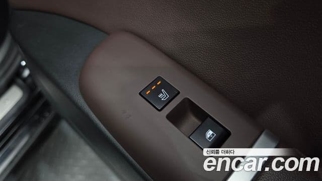 Hyundai Grandeur 2023 — ფოტო 19/20