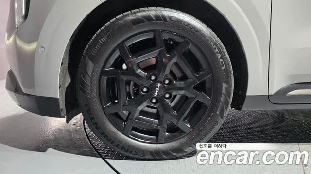 Kia Carnival 2025 — Photo 30/33
