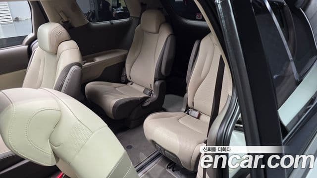 Kia Carnival 2025 — Photo 13/33