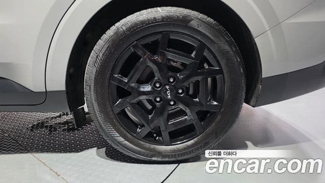 Kia Carnival 2025 — Photo 23/33