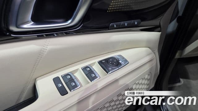 Kia Carnival 2025 — Photo 18/33
