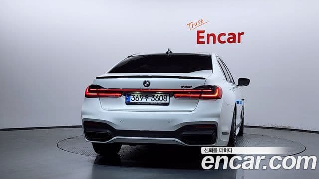 BMW 7 Series 2021 — ფოტო 4/20