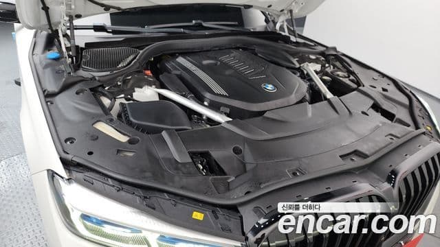 BMW 7 Series 2021 — ფოტო 6/20