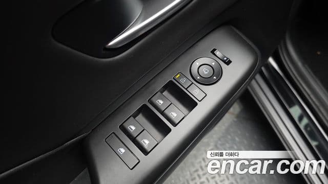 Hyundai Kona Hybrid 2023 — Şəkil 18/30