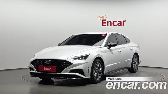 Hyundai Sonata 2022 — ფოტო 9/20