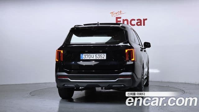 Kia Sorento 2023 — ფოტო 4/20