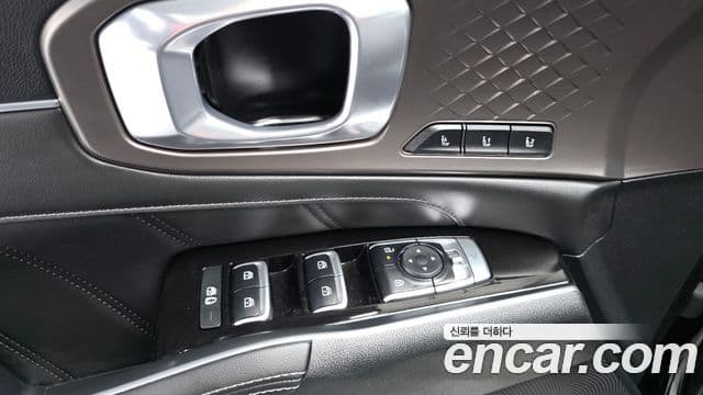 Kia Sorento 2023 — ფოტო 16/20