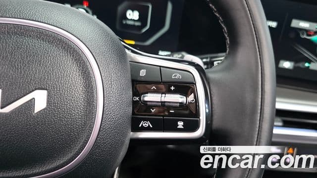 Kia Sorento 2023 — ფოტო 17/20