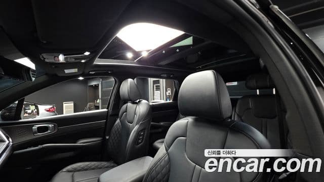 Kia Sorento 2023 — ფოტო 18/20