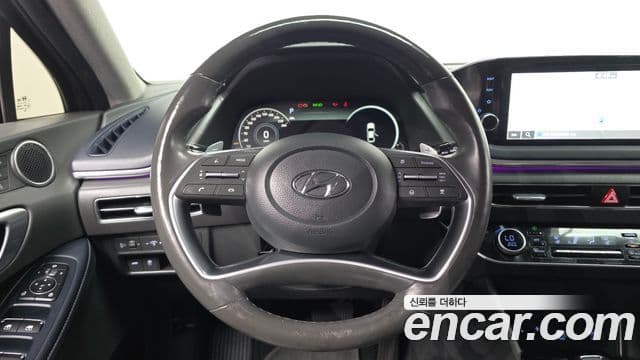Hyundai Sonata 2021 — ფოტო 13/20