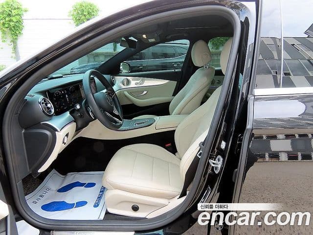 Mercedes-Benz E-Class 2021 — фото 4 из 9