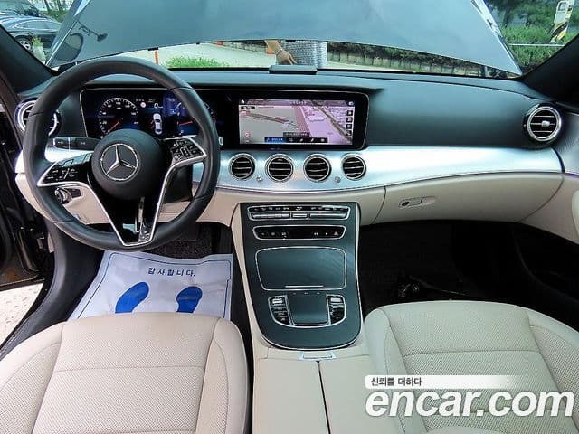 Mercedes-Benz E-Class 2021 — фото 6 из 9