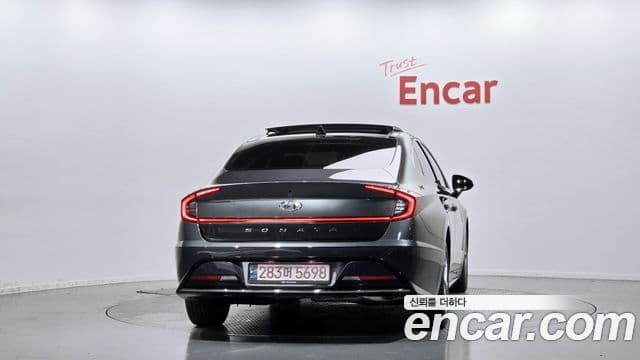 Hyundai Sonata 2022 — ფოტო 4/20
