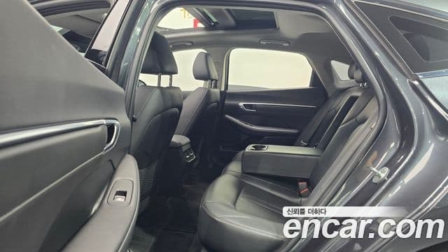 Hyundai Sonata 2022 — ფოტო 12/20