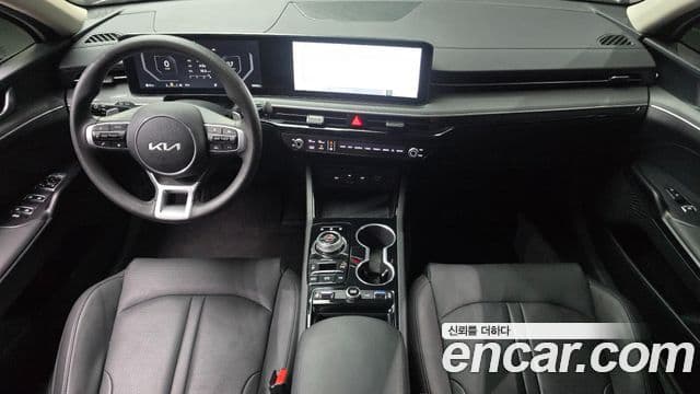 Kia K5 2023 — ფოტო 7/20
