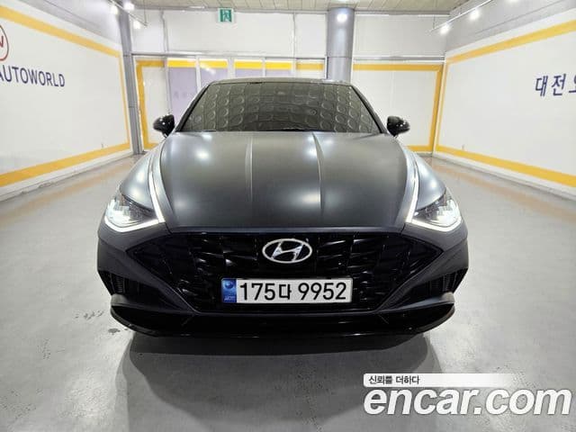 Hyundai Sonata 2022 — ფოტო 1/20