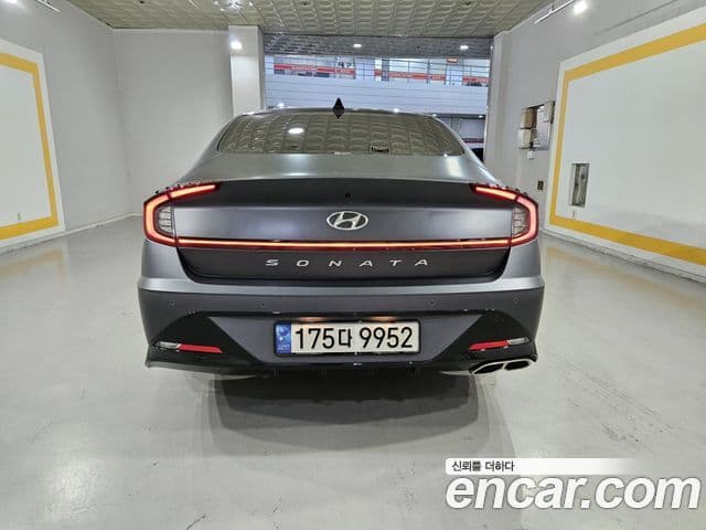 Hyundai Sonata 2022 — ფოტო 4/20
